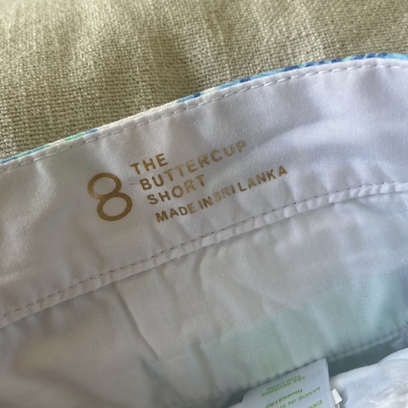 Lilly Pulitzer Buttercup Short. Size 8 - Picture 2 of 6